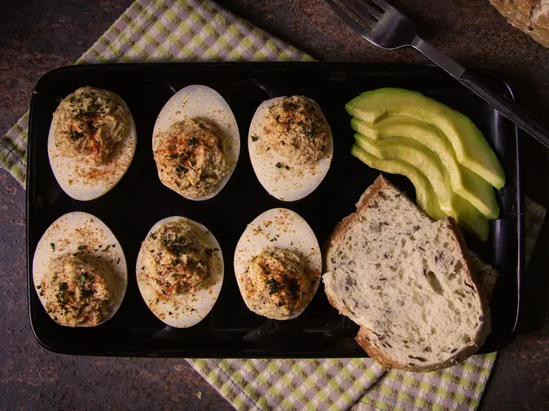Huevos Rellenos de Sardinas