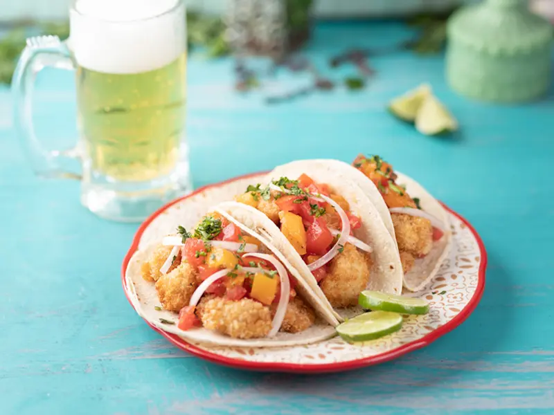 Tacos de Pescado con Salsa de Melocotón