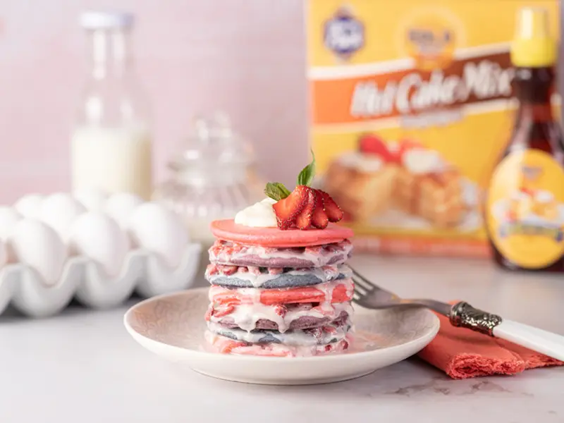 Torre Tricolor de Fresas con Crema