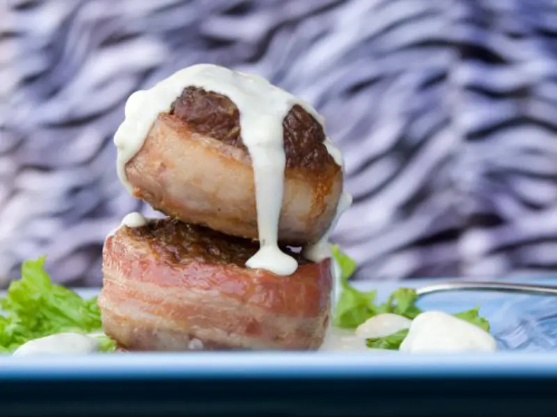 Tortitas de Carne con Queso Azul
