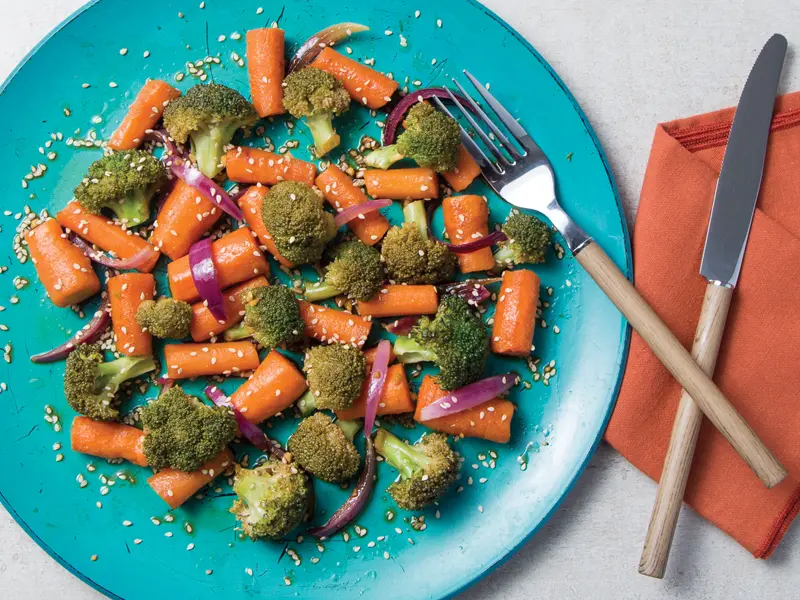 Vegetales con Jengibre y Ajonjolí